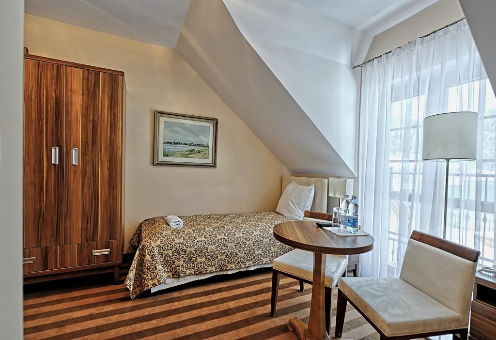 Hotel Modrzewiowka لانكورونا الغرفة الصورة